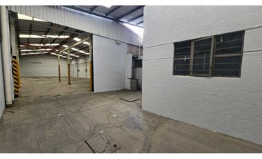 Bodega en Venta con Oficina en Col. La  Loma