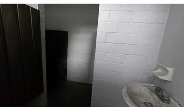 Bodega en Venta con Oficina en Col. La  Loma