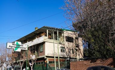 VENTA EDIFICIO COMERCIAL CON DEPARTAMENTO Y DEPÓSITO, NEUQUÉN CAPITAL
