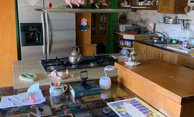 VENTA EDIFICIO COMERCIAL CON DEPARTAMENTO Y DEPÓSITO, NEUQUÉN CAPITAL