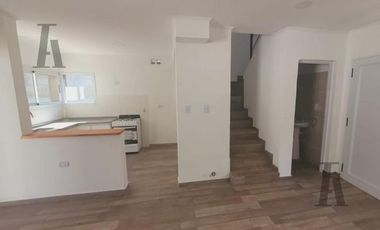 Casa Duplex en Alquiler - zona Toma