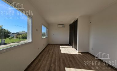 Casa Desde El Pozo En Venta - Colón
