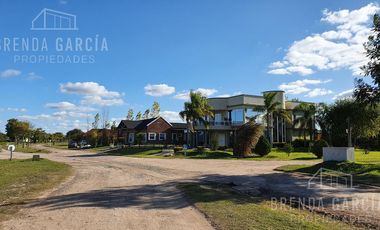 Casa Desde El Pozo En Venta - Colón