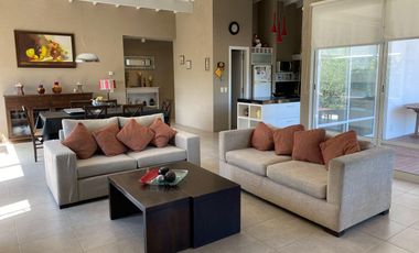 Cod 429 - VENTA / Avutarda entre Nogal y Mimbre - a 1 cuadra de la playa!!