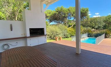 Cod 429 - VENTA / Avutarda entre Nogal y Mimbre - a 1 cuadra de la playa!!