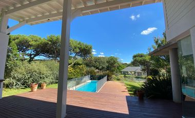 Cod 429 - VENTA / Avutarda entre Nogal y Mimbre - a 1 cuadra de la playa!!