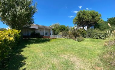 Cod 429 - VENTA / Avutarda entre Nogal y Mimbre - a 1 cuadra de la playa!!
