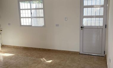 LOTE BALDIO A LA VENTA EN VIRREY DEL PINO