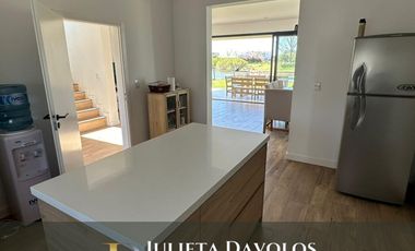 Casa a la laguna en Venta/Alquiler 6 Ambientes El Canton Barrio Norte