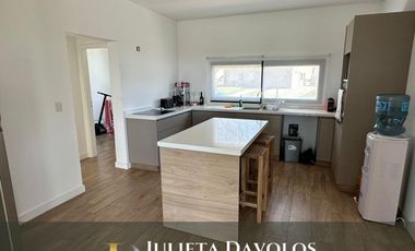 Casa a la laguna en Venta/Alquiler 6 Ambientes El Canton Barrio Norte