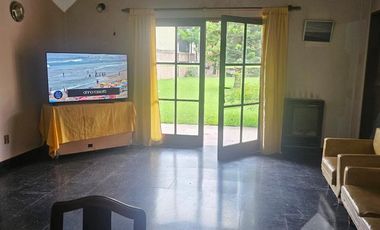 CASA CON AMPLIO LOTE DE 456 M2