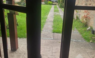 CASA CON AMPLIO LOTE DE 456 M2