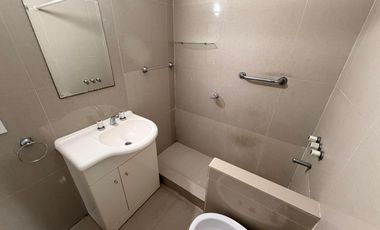 Departamento 2 ambientes en alquiler con cochera, Tigre centro