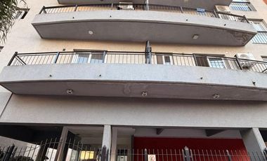 Departamento 2 ambientes en alquiler con cochera, Tigre centro