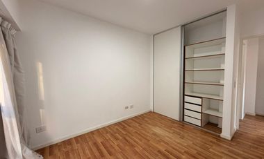 Departamento 2 ambientes en alquiler con cochera, Tigre centro