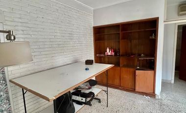 Casa en  ADROGUE EN EXCELENTE UBICACION