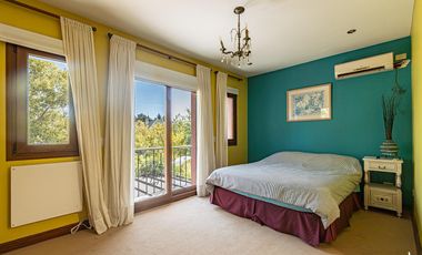 Exclusiva Casa de Categoría. 7 Ambientes, 5 Suites. Jardín, Pileta, Cocheras. Las Caletas - Nordelta