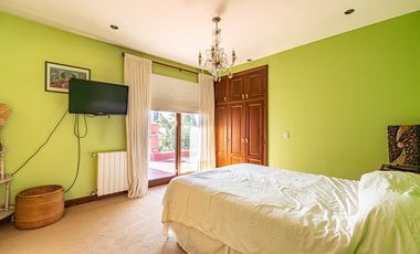 Exclusiva Casa de Categoría. 7 Ambientes, 5 Suites. Jardín, Pileta, Cocheras. Las Caletas - Nordelta