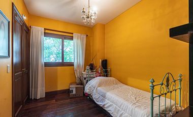 Exclusiva Casa de Categoría. 7 Ambientes, 5 Suites. Jardín, Pileta, Cocheras. Las Caletas - Nordelta