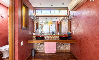 Exclusiva Casa de Categoría. 7 Ambientes, 5 Suites. Jardín, Pileta, Cocheras. Las Caletas - Nordelta