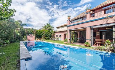 Exclusiva Casa de Categoría. 7 Ambientes, 5 Suites. Jardín, Pileta, Cocheras. Las Caletas - Nordelta