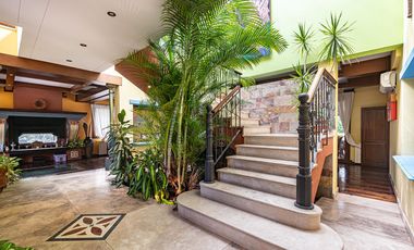 Exclusiva Casa de Categoría. 7 Ambientes, 5 Suites. Jardín, Pileta, Cocheras. Las Caletas - Nordelta