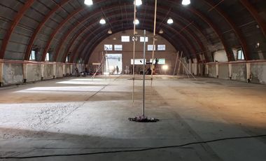 Excelente Deposito en Alquiler en Parque Ader