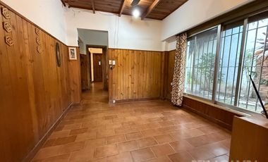 CASA VENTA FLORIDA 4 AMBIENTES PATIO APTO CRÉDITO