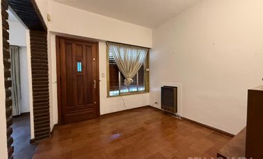 CASA VENTA FLORIDA 4 AMBIENTES PATIO APTO CRÉDITO