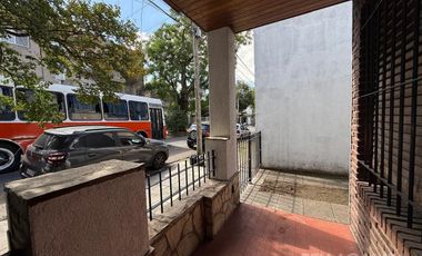 CASA VENTA FLORIDA 4 AMBIENTES PATIO APTO CRÉDITO