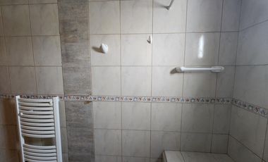 Amplia casa de 3 dormitorios en alquiler