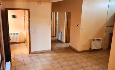 Amplia casa de 3 dormitorios en alquiler