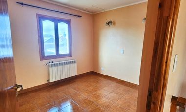 Amplia casa de 3 dormitorios en alquiler