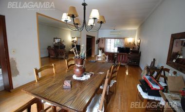 CASA CHALET VENTA FLORIDA 5 AMBIENTES