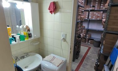 Local en alquiler. 42 mts. Apto todo rubro. Zona outlets. Aguirre al 700. Villa Crespo