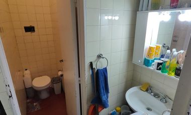 Local en alquiler. 42 mts. Apto todo rubro. Zona outlets. Aguirre al 700. Villa Crespo