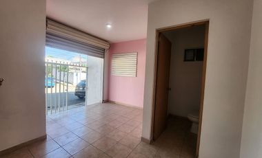 Casa con local en venta, con uso de suelo mixto tipo C