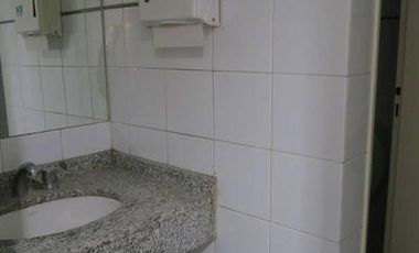Edificio de excelente categoria con fachada de courtain wall