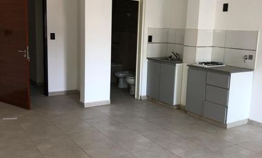 Amplio y luminoso monoambiente de 45 m2 en alquiler