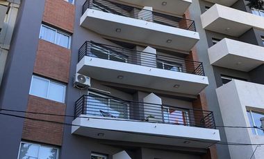 Amplio y luminoso monoambiente de 45 m2 en alquiler