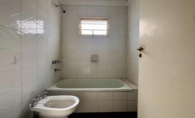 4 ambientes en venta Martinez con dependencia , cochera y 2 bauleras