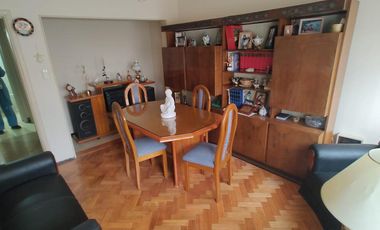 Excelente Chalet, Platanos