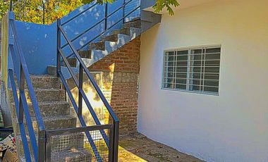 Casa 2 ambientes con terraza y gran fondo Rafael Calzada