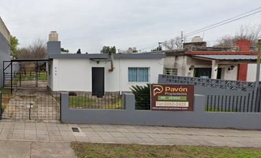 Casa 2 ambientes con terraza y gran fondo Rafael Calzada