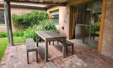Casa en alquiler, 4 ambientes en el Golf Club Argentino, Jose C Paz
