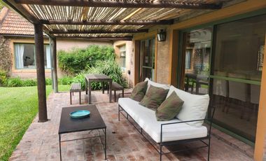 Casa en alquiler, 4 ambientes en el Golf Club Argentino, Jose C Paz