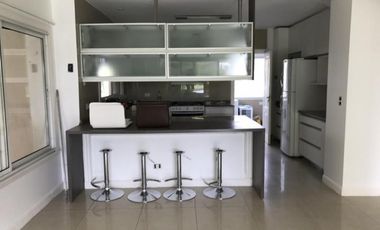 Casa al agua con 4 dormitorios en alquiler en el barrio  Los Castores Nordelta