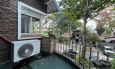 Casa 4 Ambientes de 2 Plantas, con Jardin, Balcón y Terraza en Florida