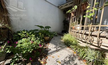 Casa 4 Ambientes de 2 Plantas, con Jardin, Balcón y Terraza en Florida