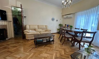 Casa 4 Ambientes de 2 Plantas, con Jardin, Balcón y Terraza en Florida